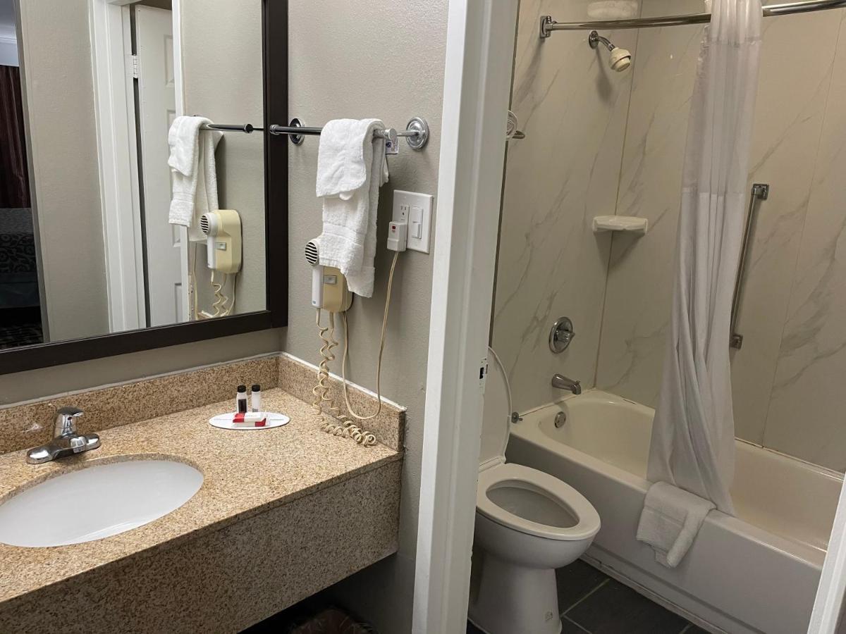 Days Inn & Suites By Wyndham Collierville Germantown Area Екстер'єр фото