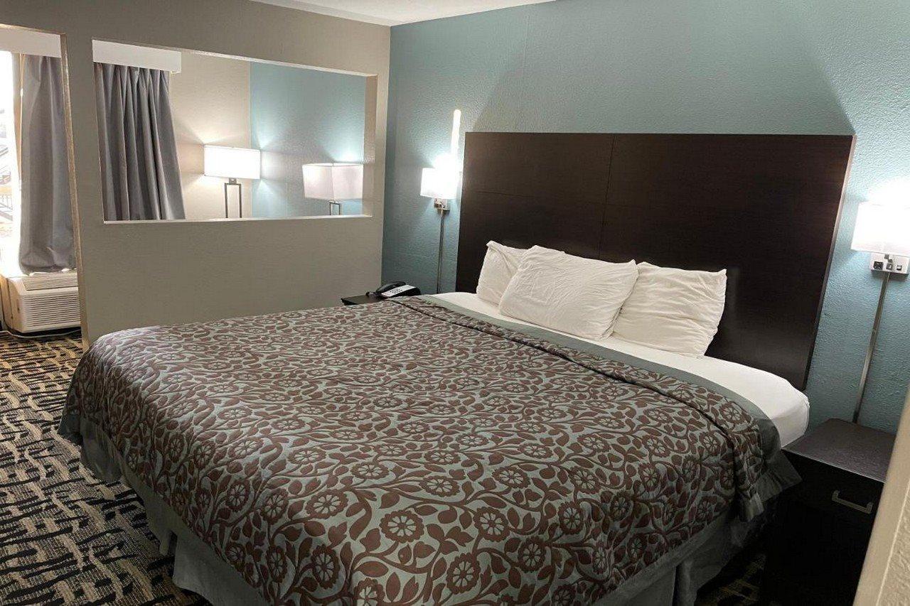 Days Inn & Suites By Wyndham Collierville Germantown Area Екстер'єр фото