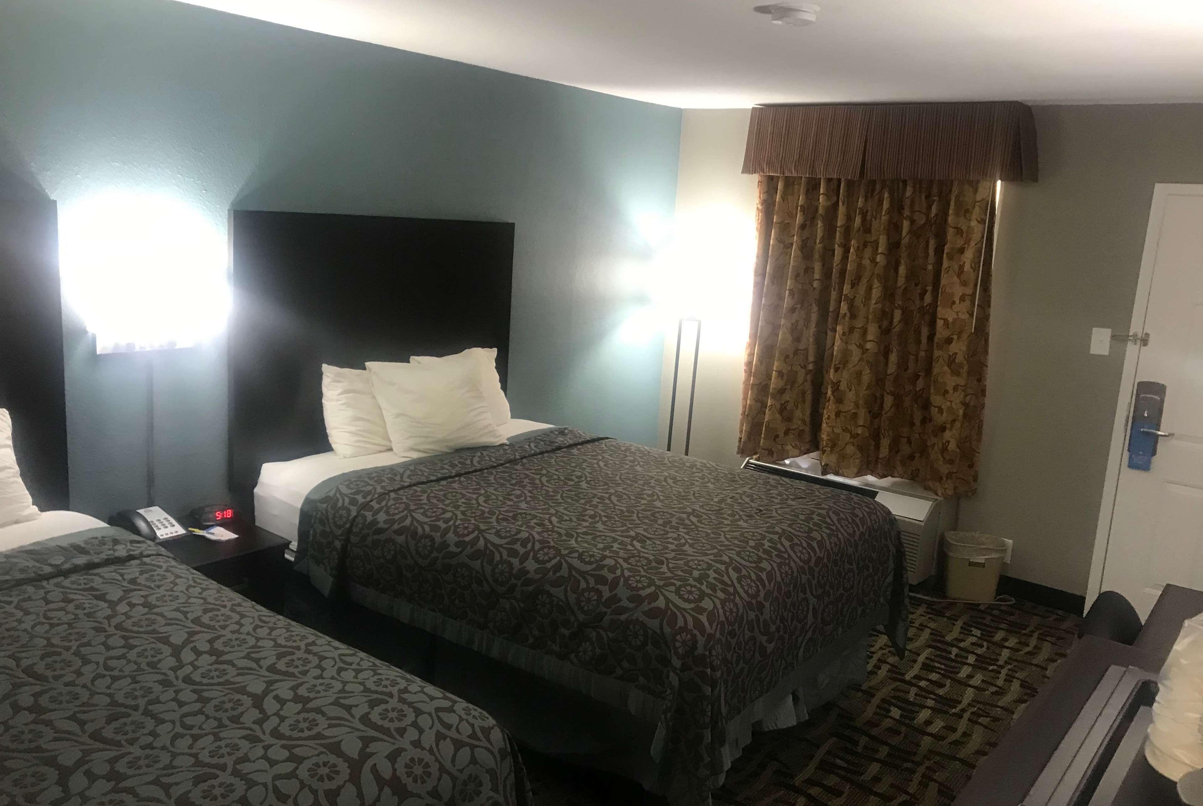 Days Inn & Suites By Wyndham Collierville Germantown Area Екстер'єр фото