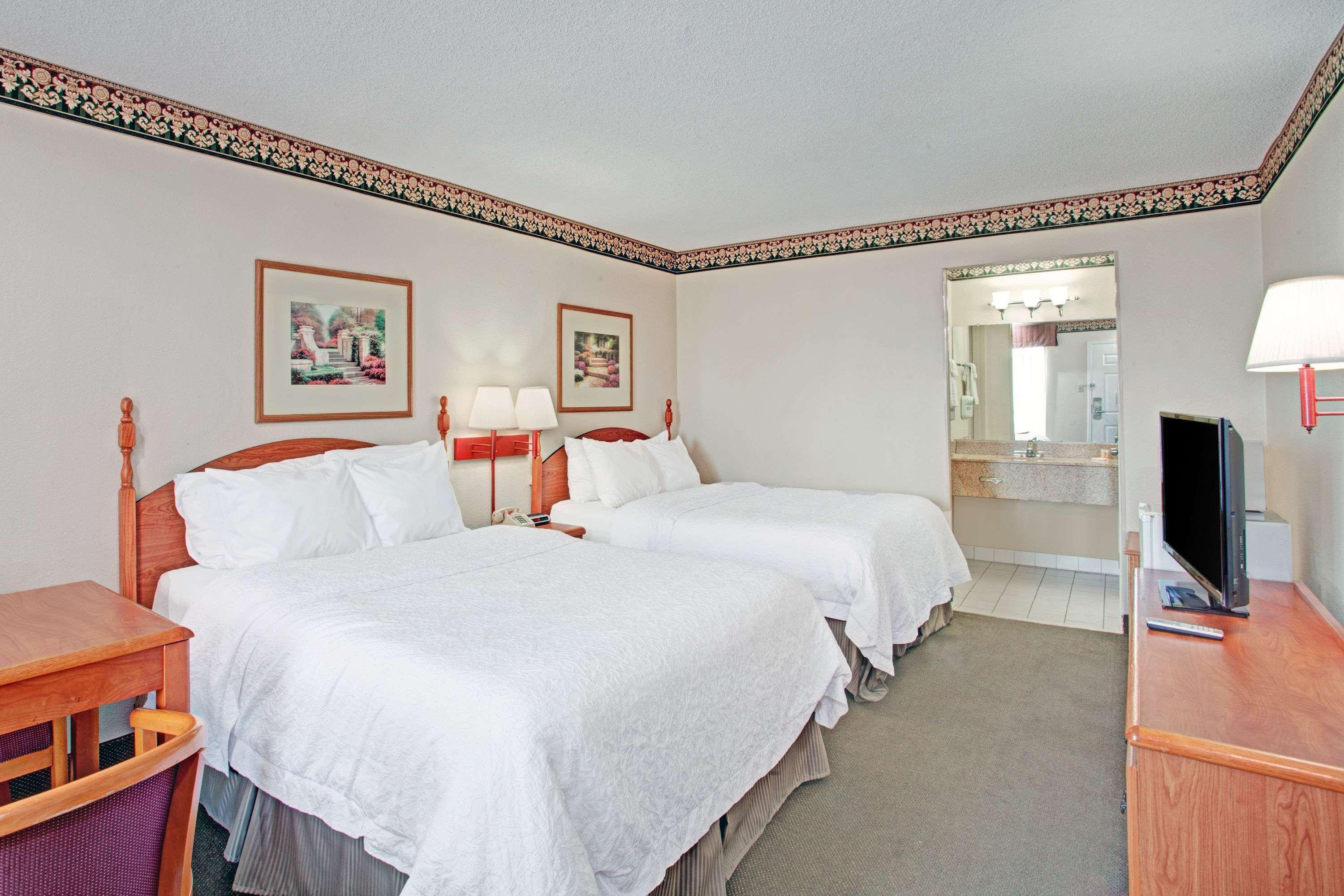Days Inn & Suites By Wyndham Collierville Germantown Area Екстер'єр фото