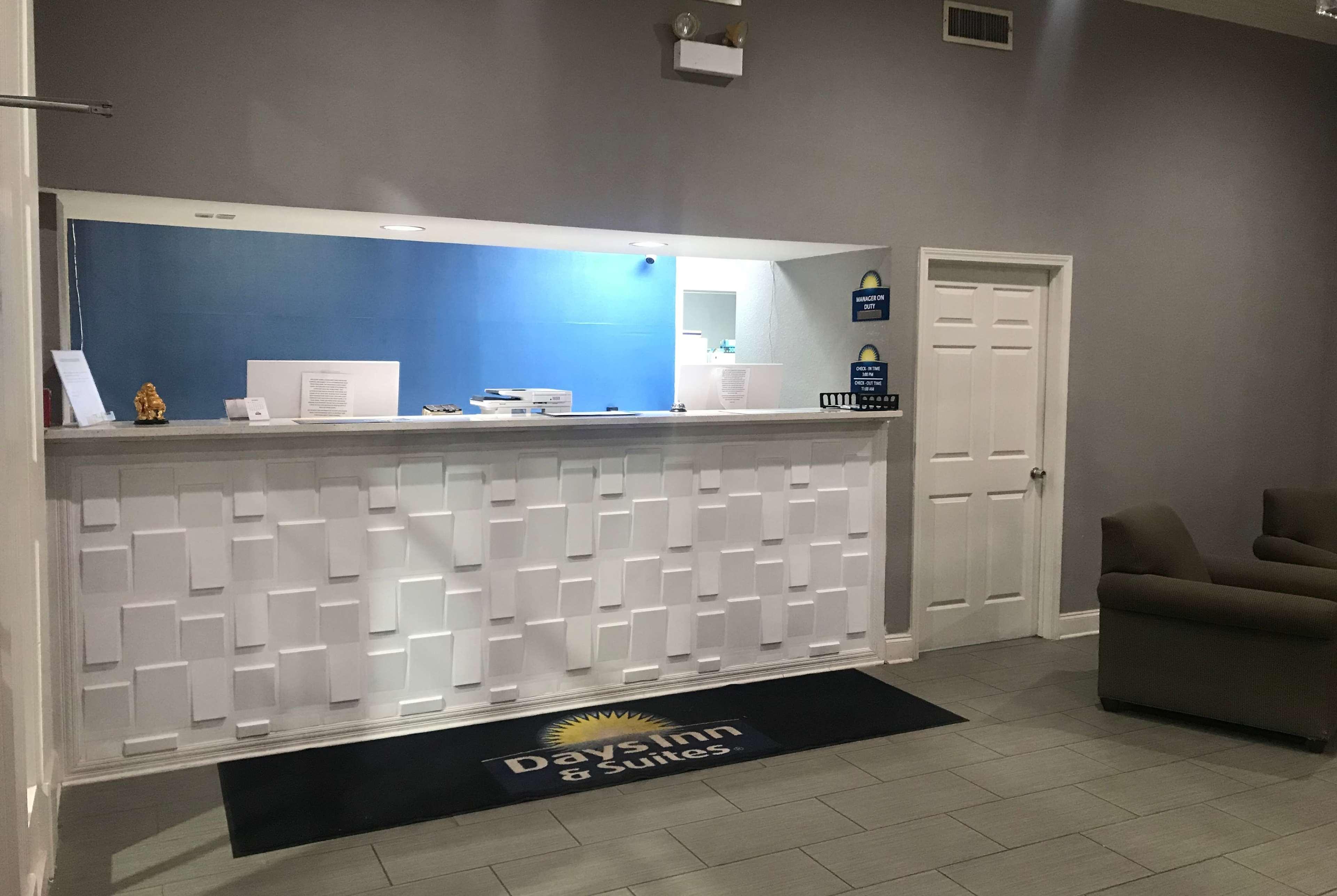 Days Inn & Suites By Wyndham Collierville Germantown Area Екстер'єр фото