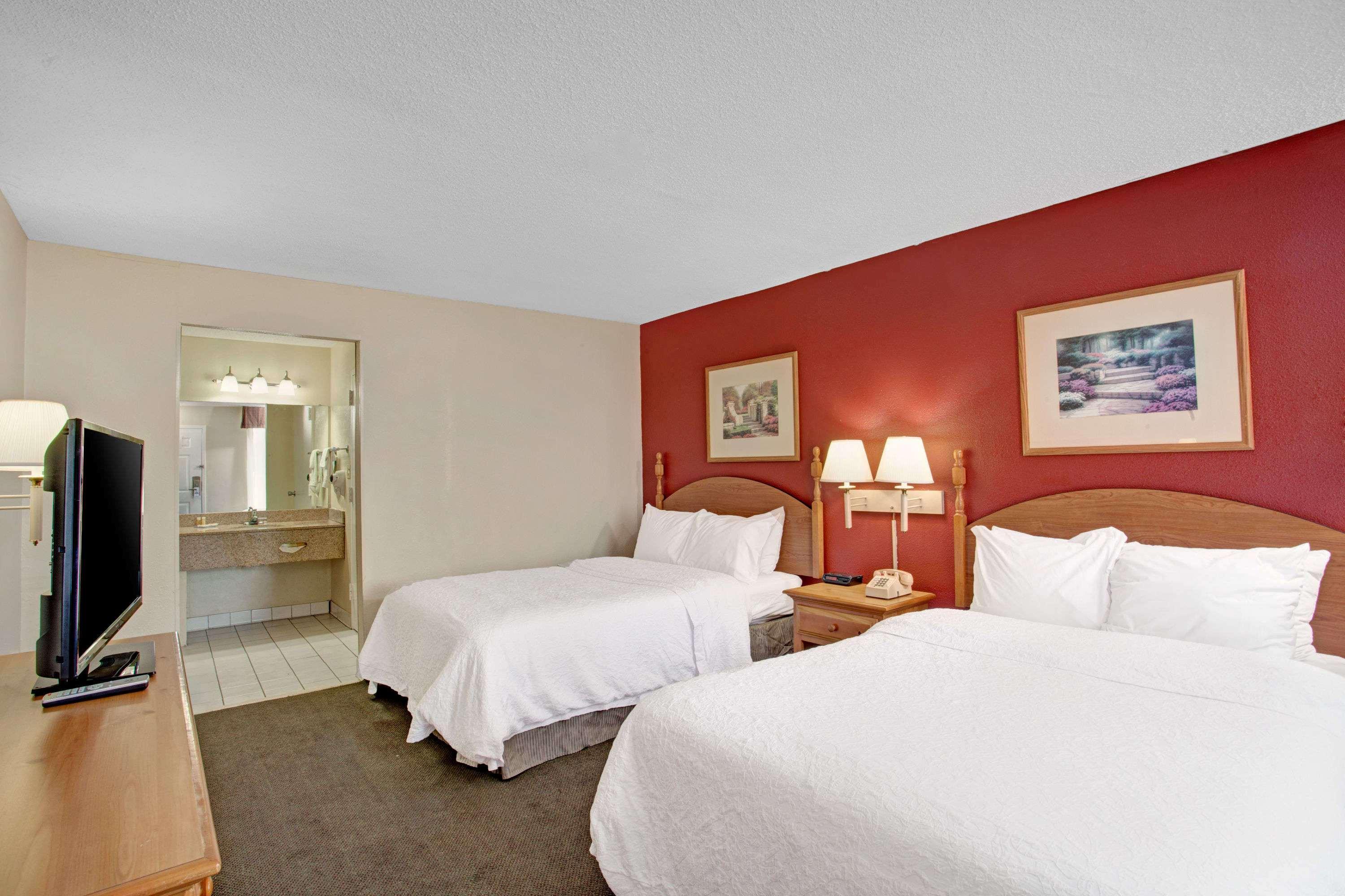 Days Inn & Suites By Wyndham Collierville Germantown Area Екстер'єр фото