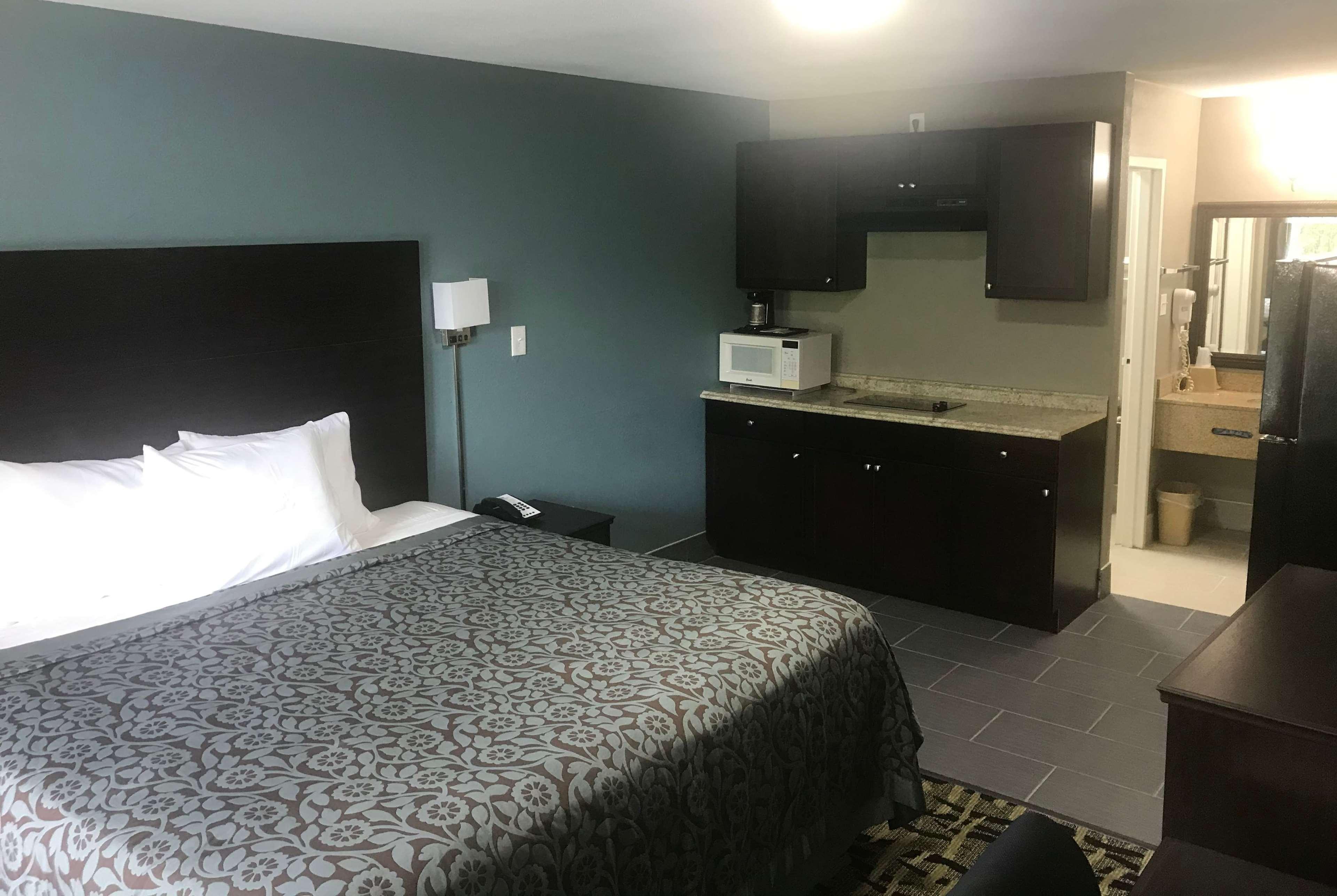Days Inn & Suites By Wyndham Collierville Germantown Area Екстер'єр фото