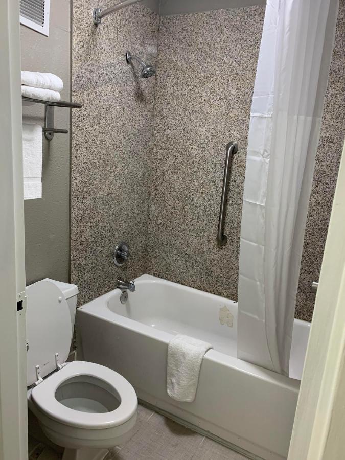 Days Inn & Suites By Wyndham Collierville Germantown Area Екстер'єр фото